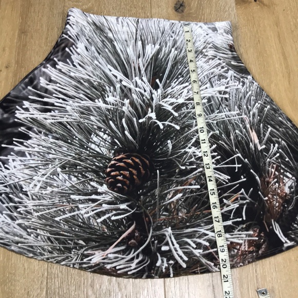 🎈 3 for $10. Art of Where pine one skirt size M great cond. - Picture 6 of 7